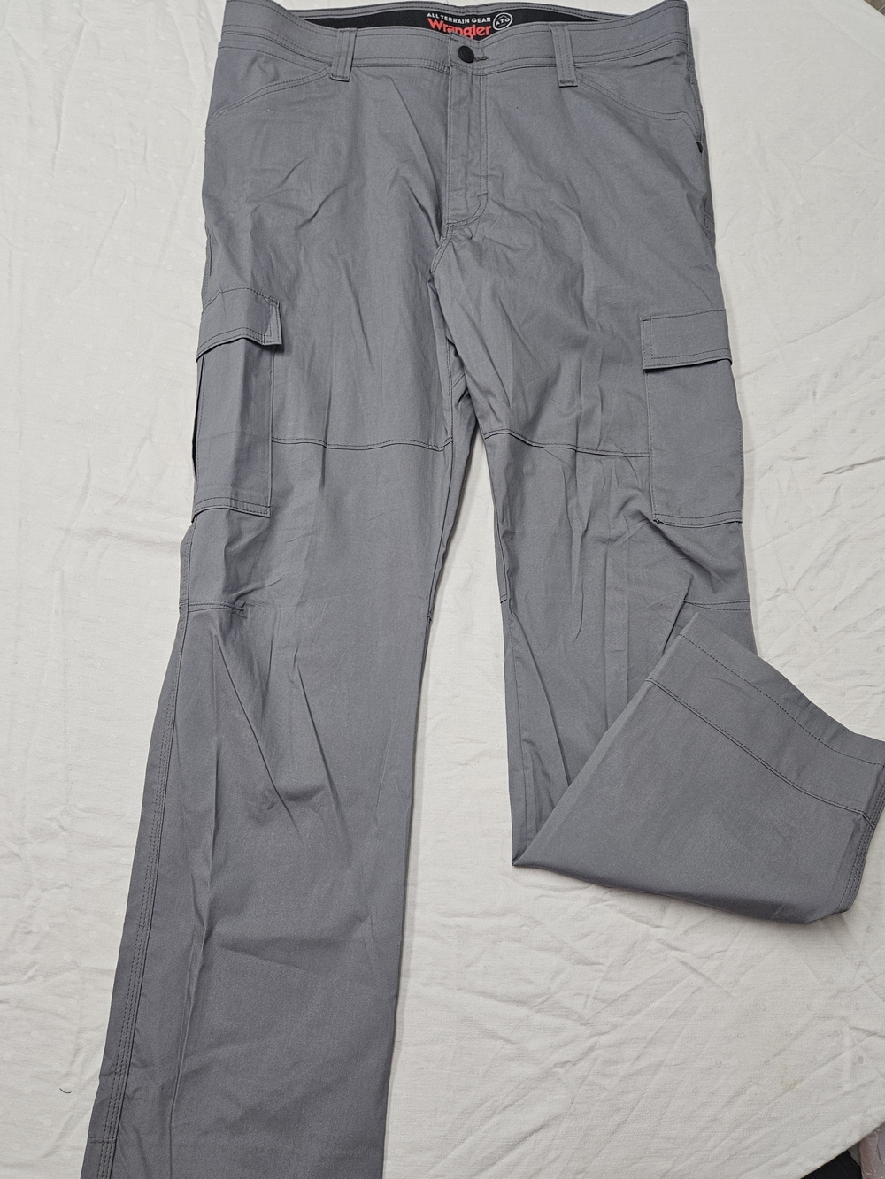 Wrangler Light Gray Men's Cargo Pants - Utility Pocket Trousers